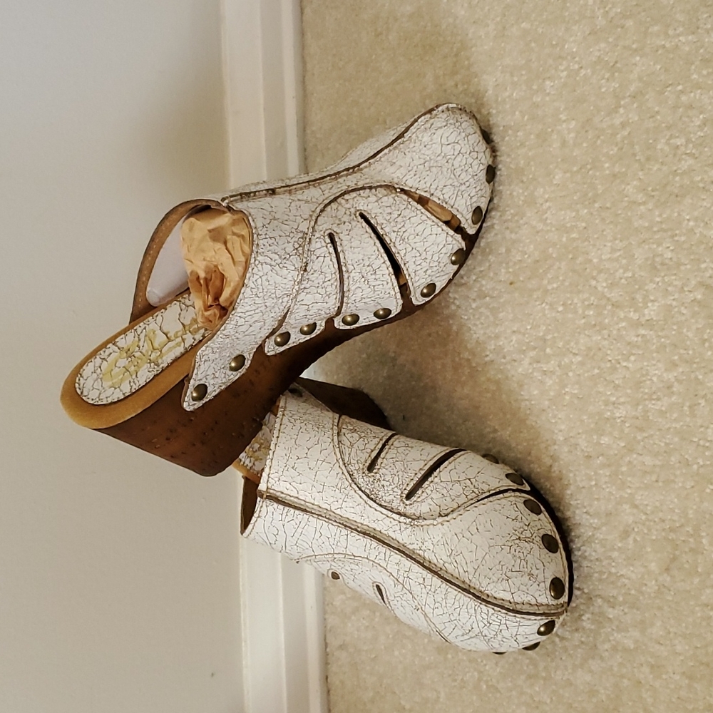Sbicca White Leather Platform Clogs.Brand new in box Size 40/9